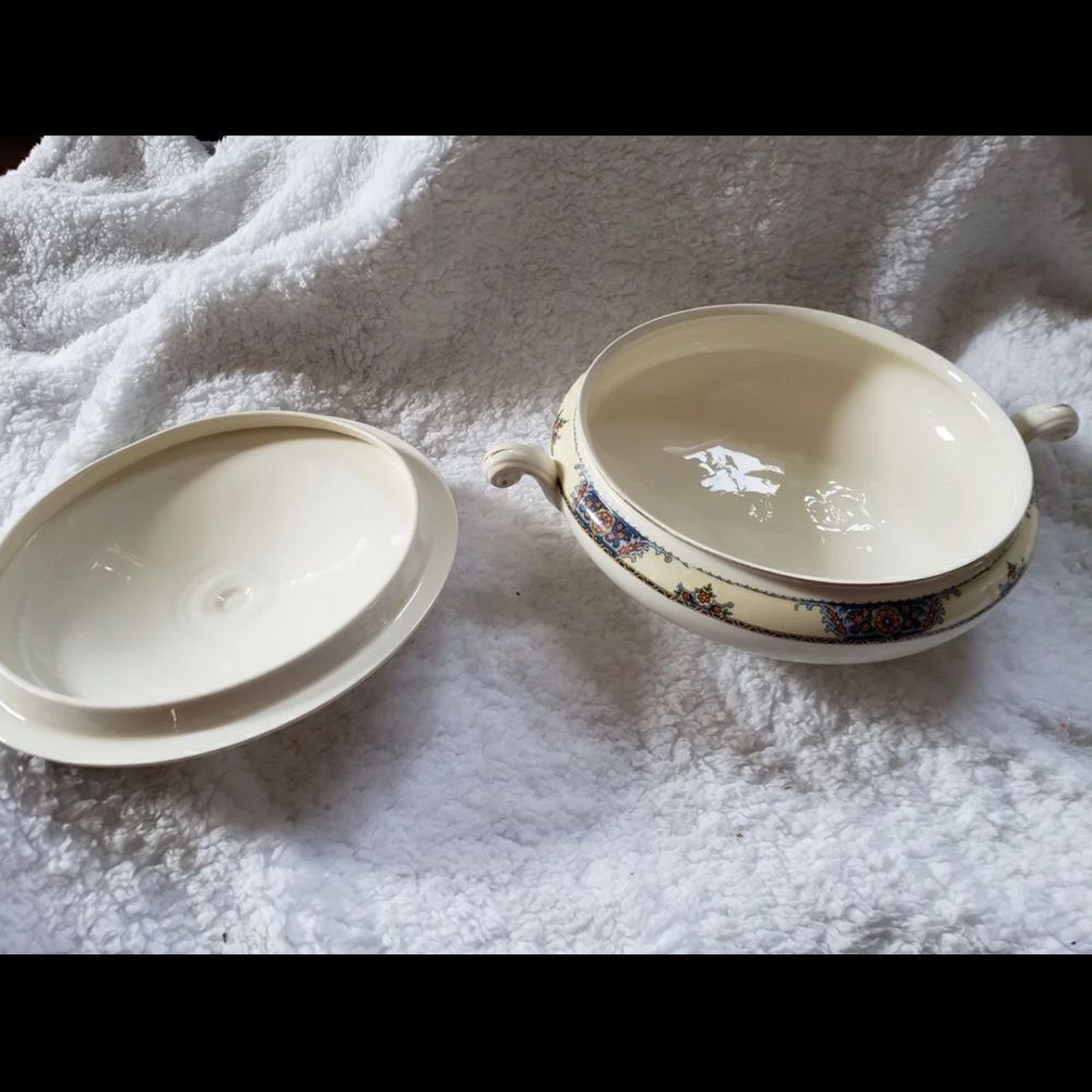 Nautilus Tureen - Picture 2 of 9